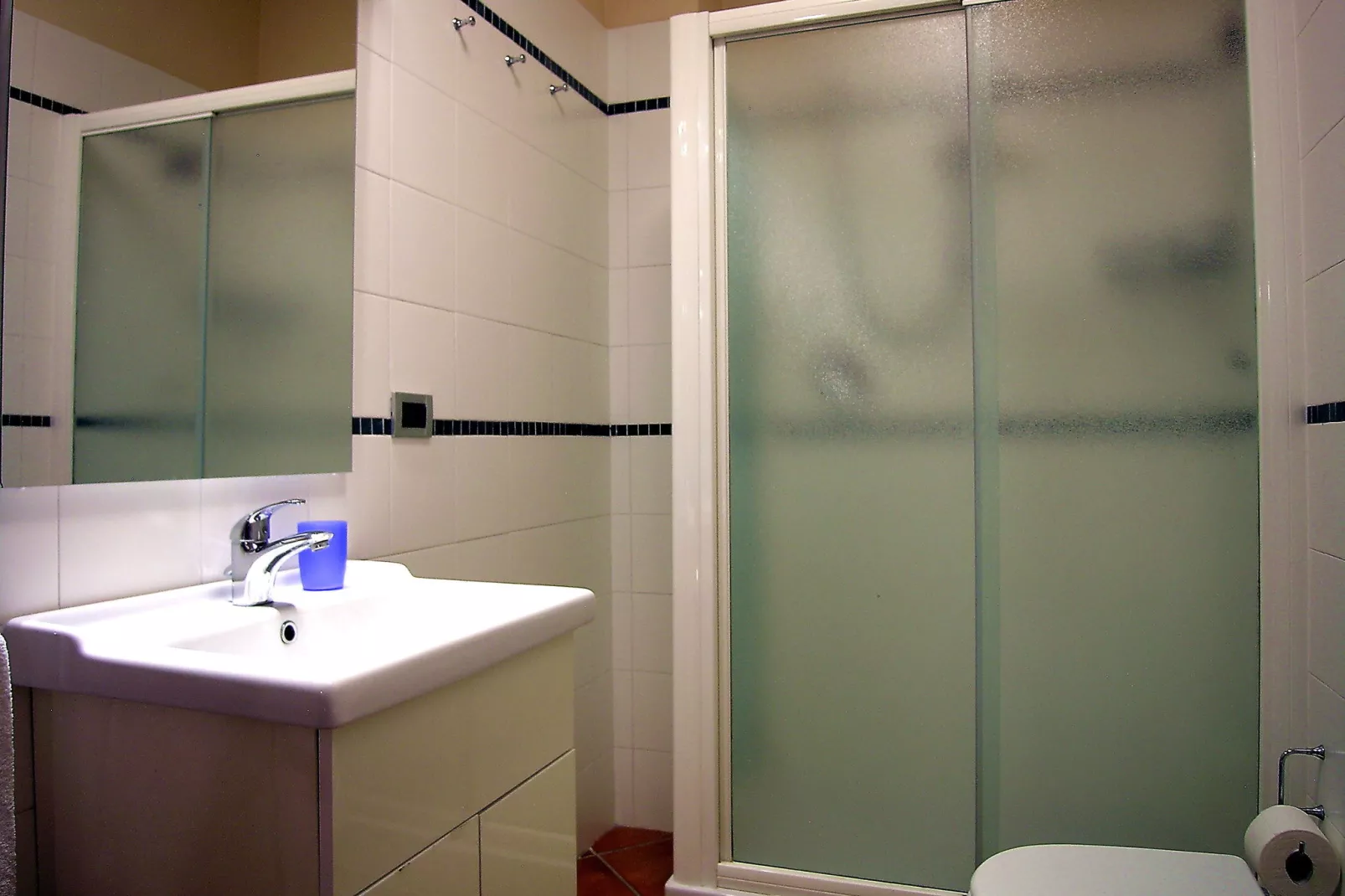 Otto a Loro Ciuffenna-Bathroom