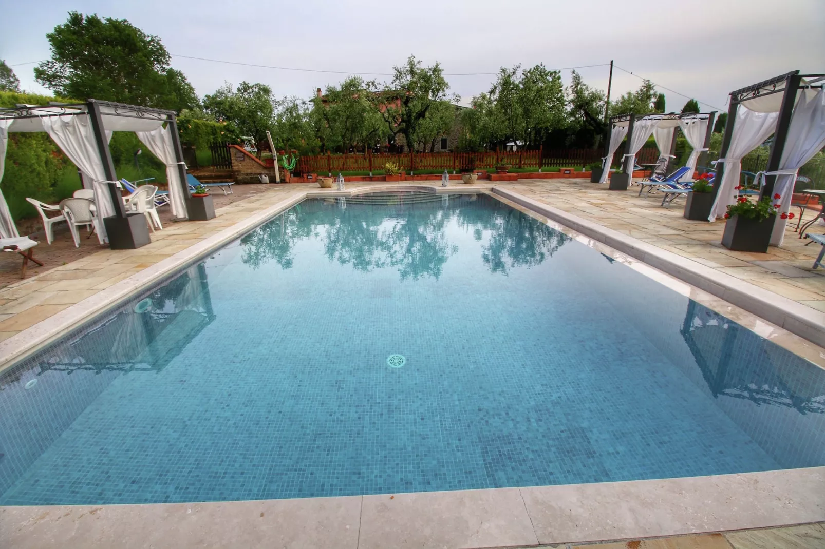 Le Balze-Pool