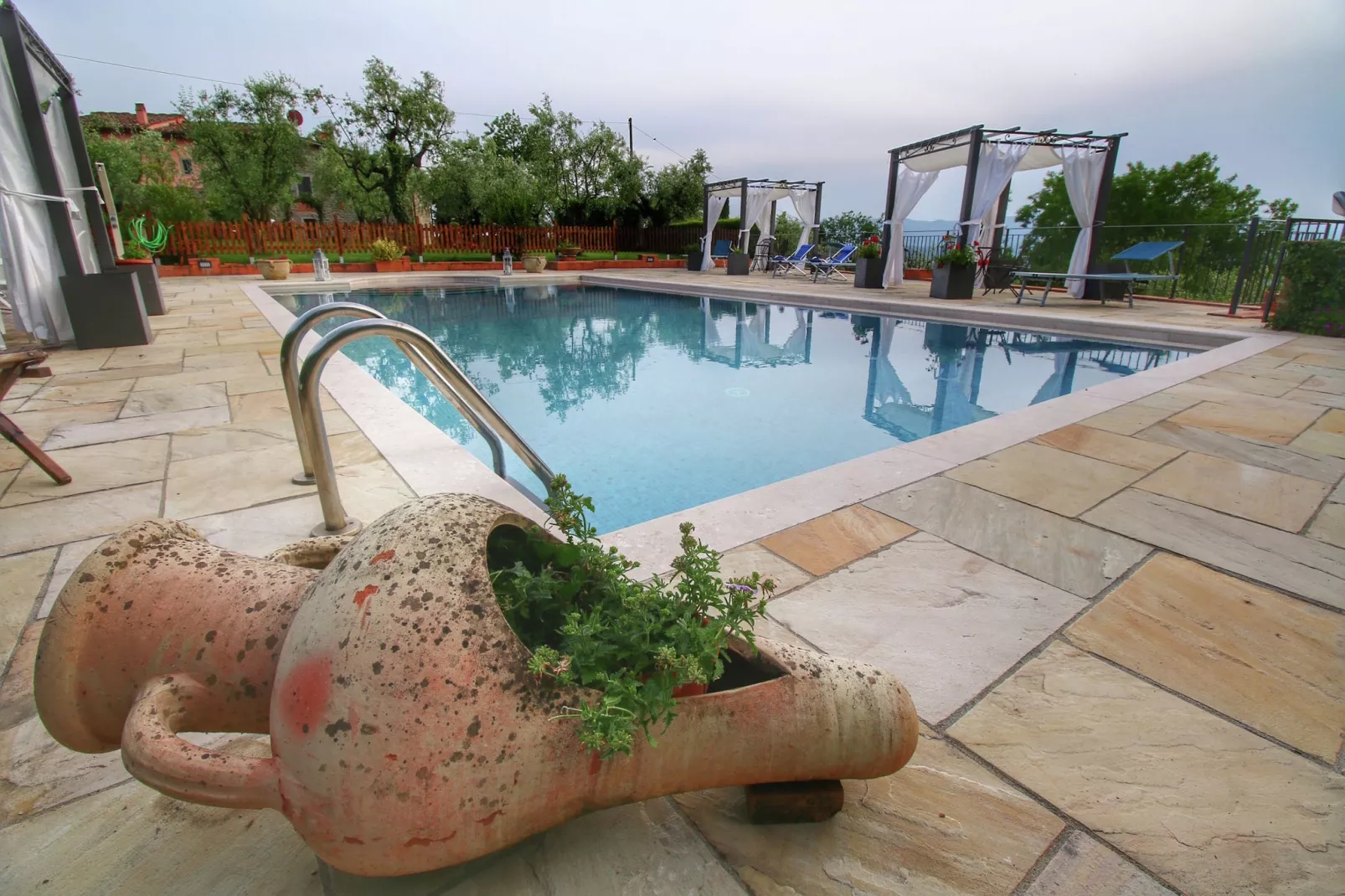 Le Balze-Pool
