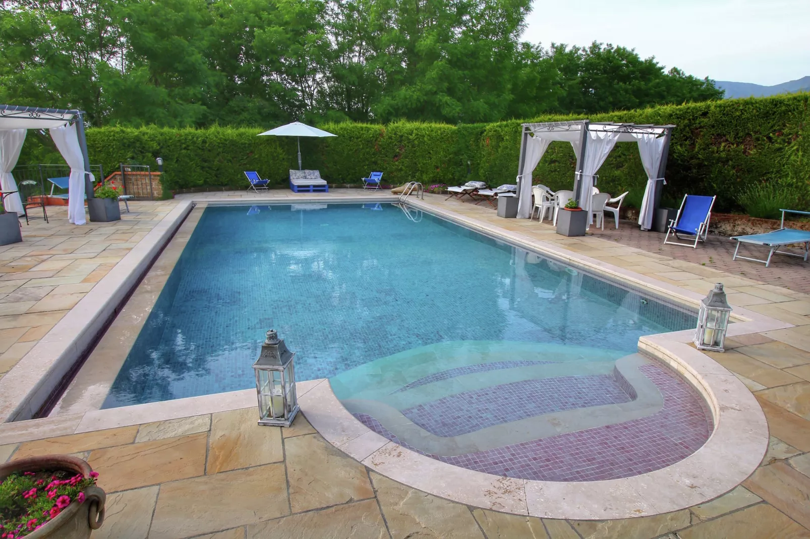 Le Balze-Pool