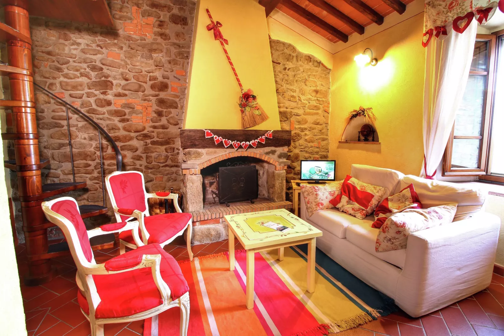 Le Balze-Living room
