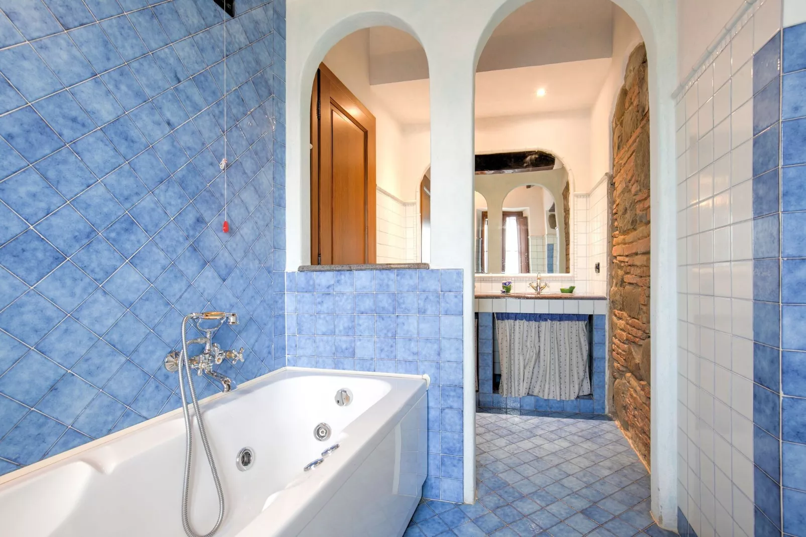 La Perla-Bathroom