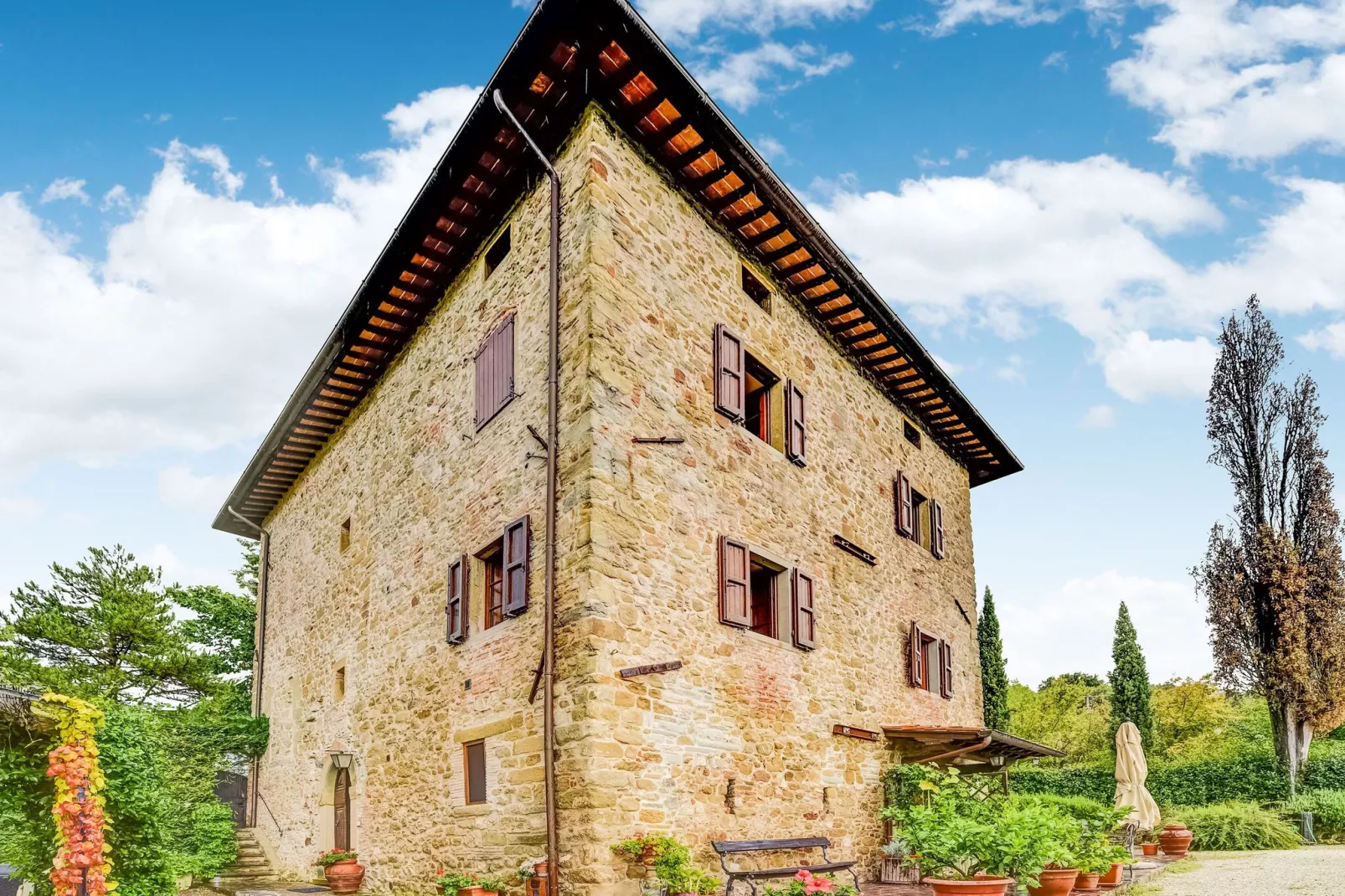 La Torre-Exterior in summer