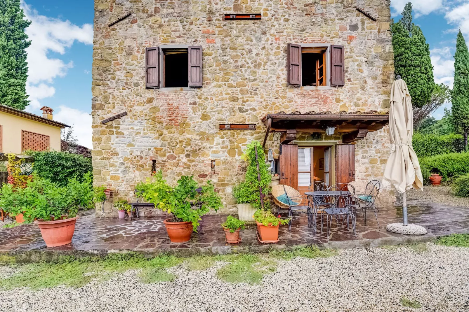 La Torre-Exterior in summer