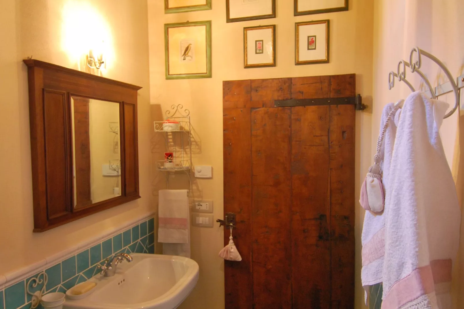 Casa Poggiolo-Bathroom