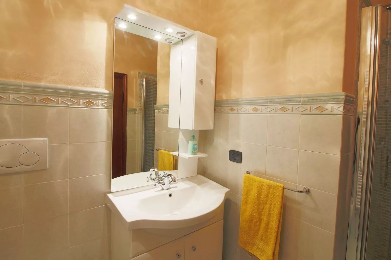 Montecchio-Bathroom