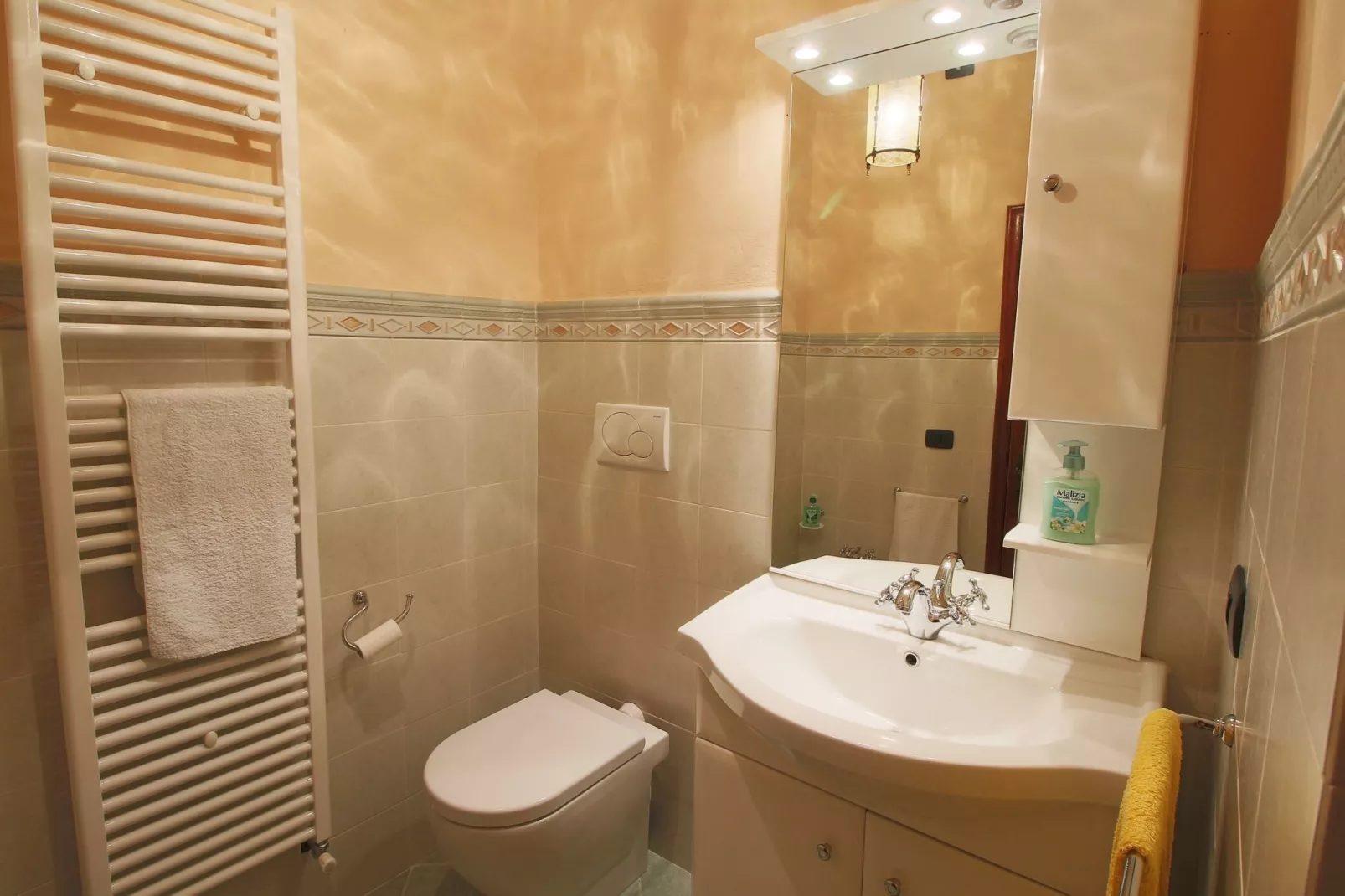 Montecchio-Bathroom