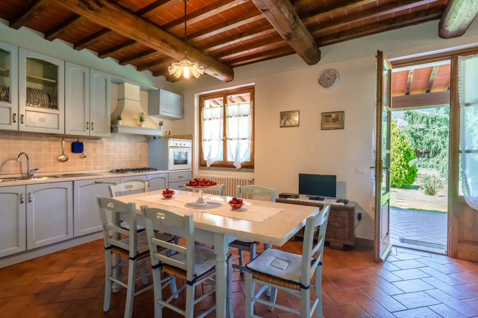 Villa Fiorentino-Kitchen