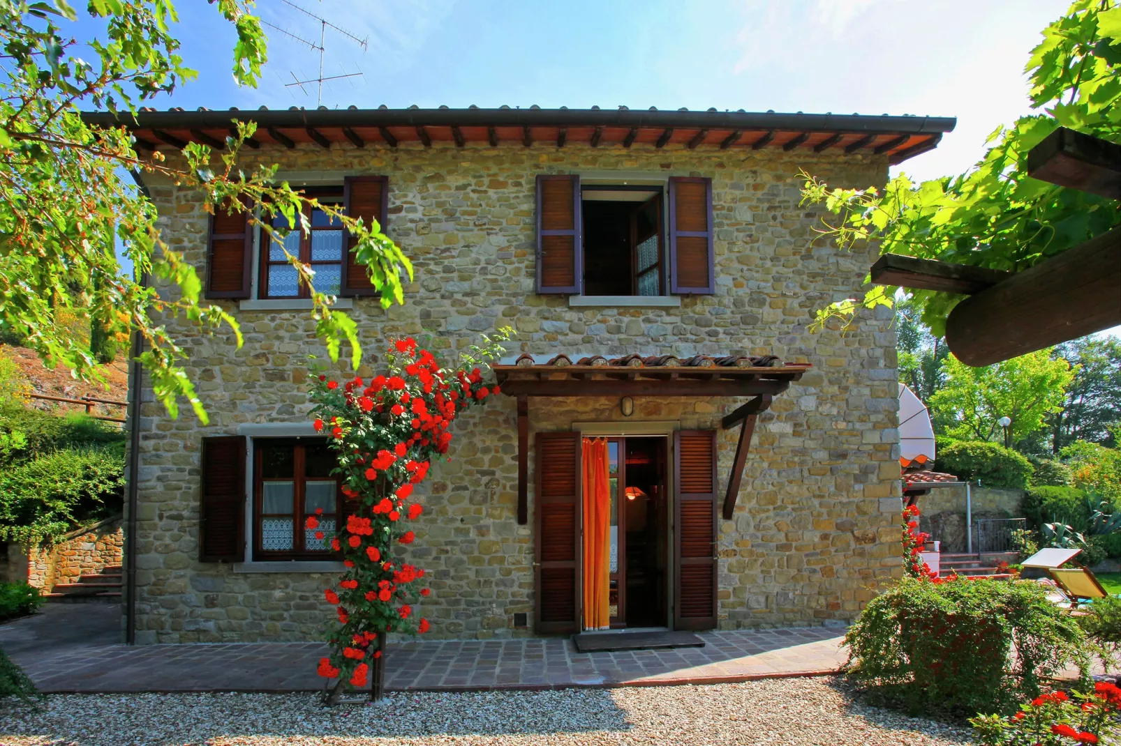 Villa la Foce-Exterior summer