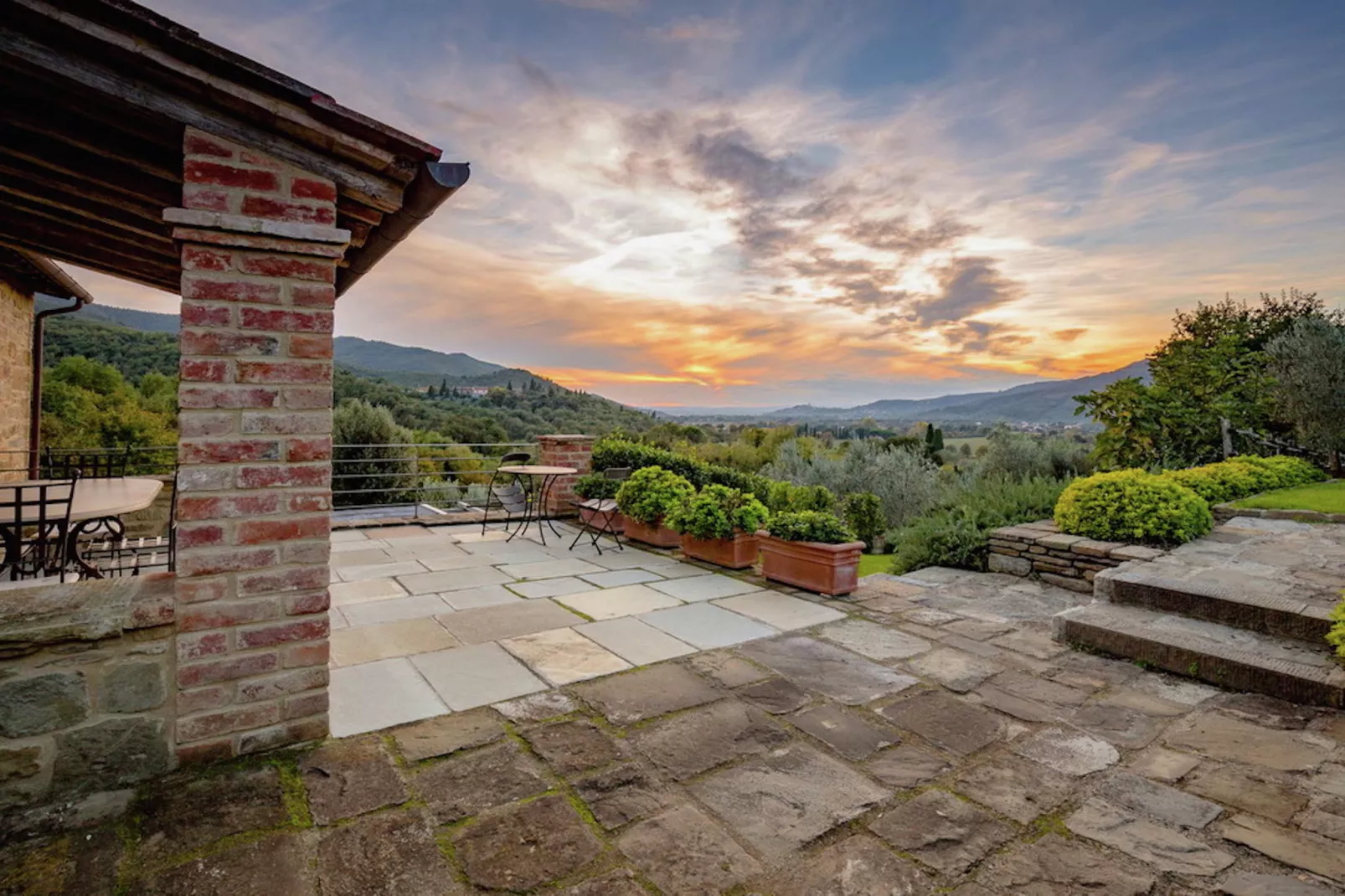 Villa  Gaggioleto-View summer