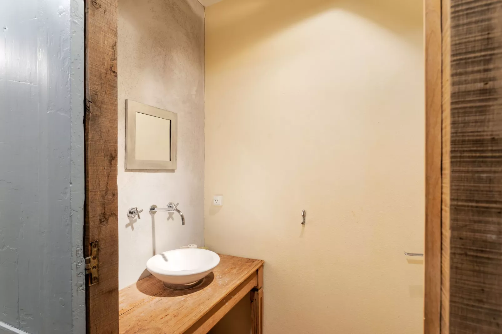 Tillia-Bathroom