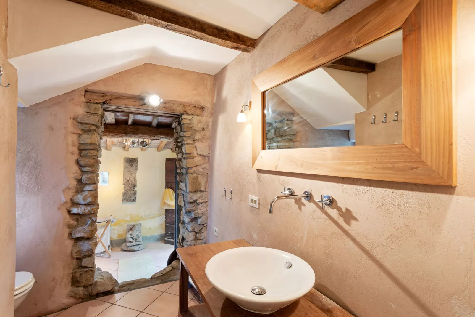 Tillia-Bathroom