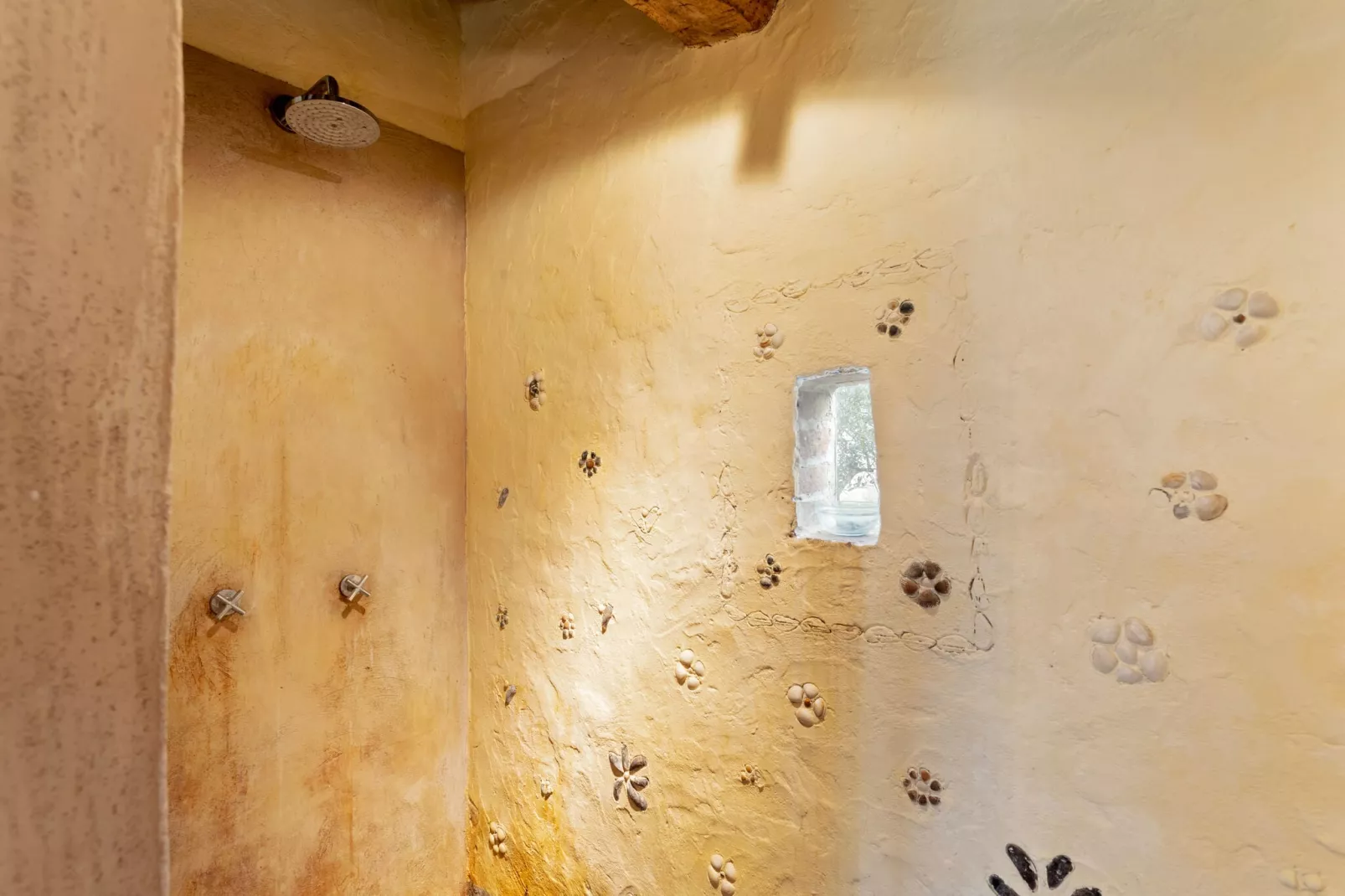Tillia-Bathroom