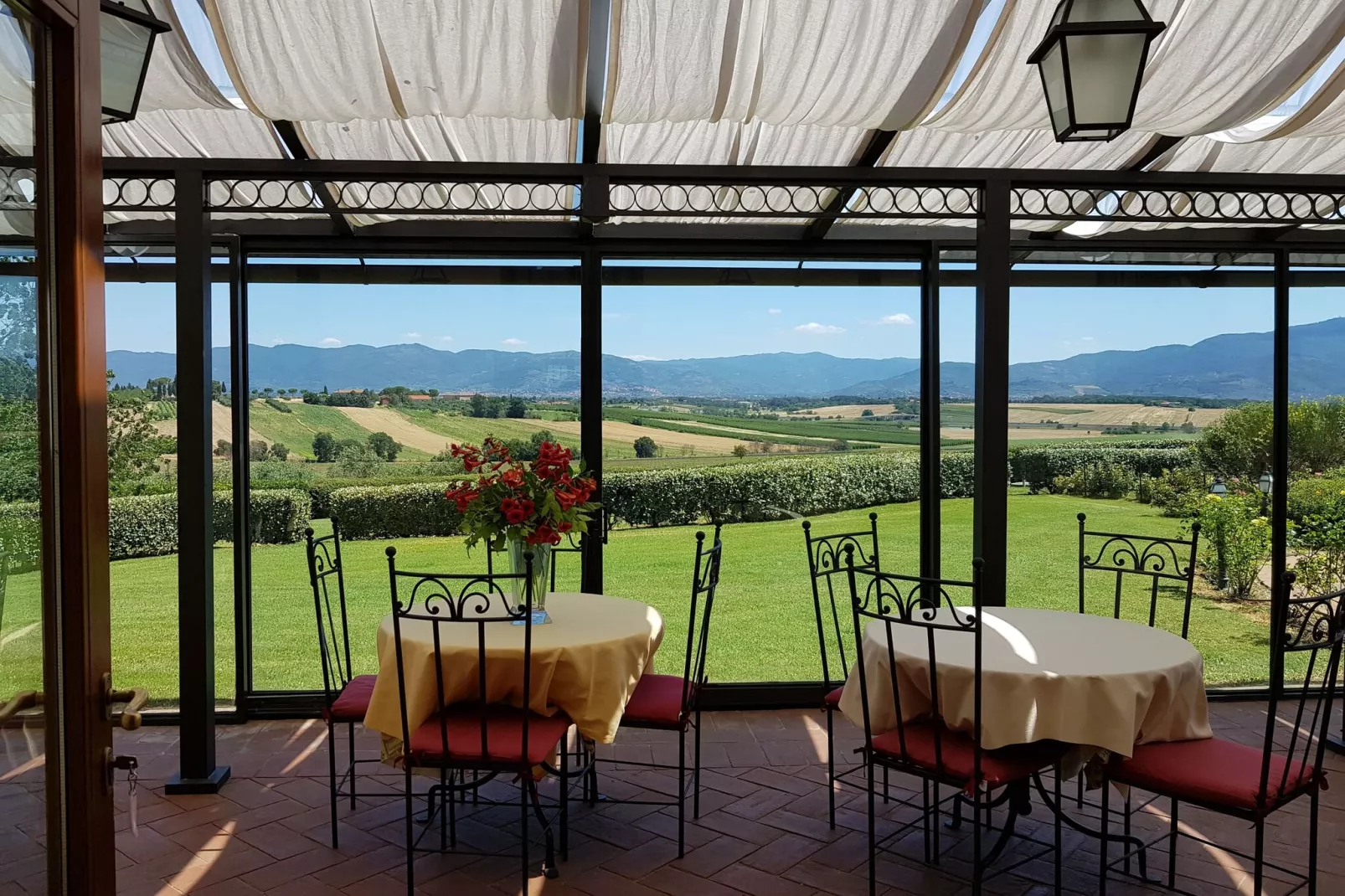 Michelangelo-Terrace balcony
