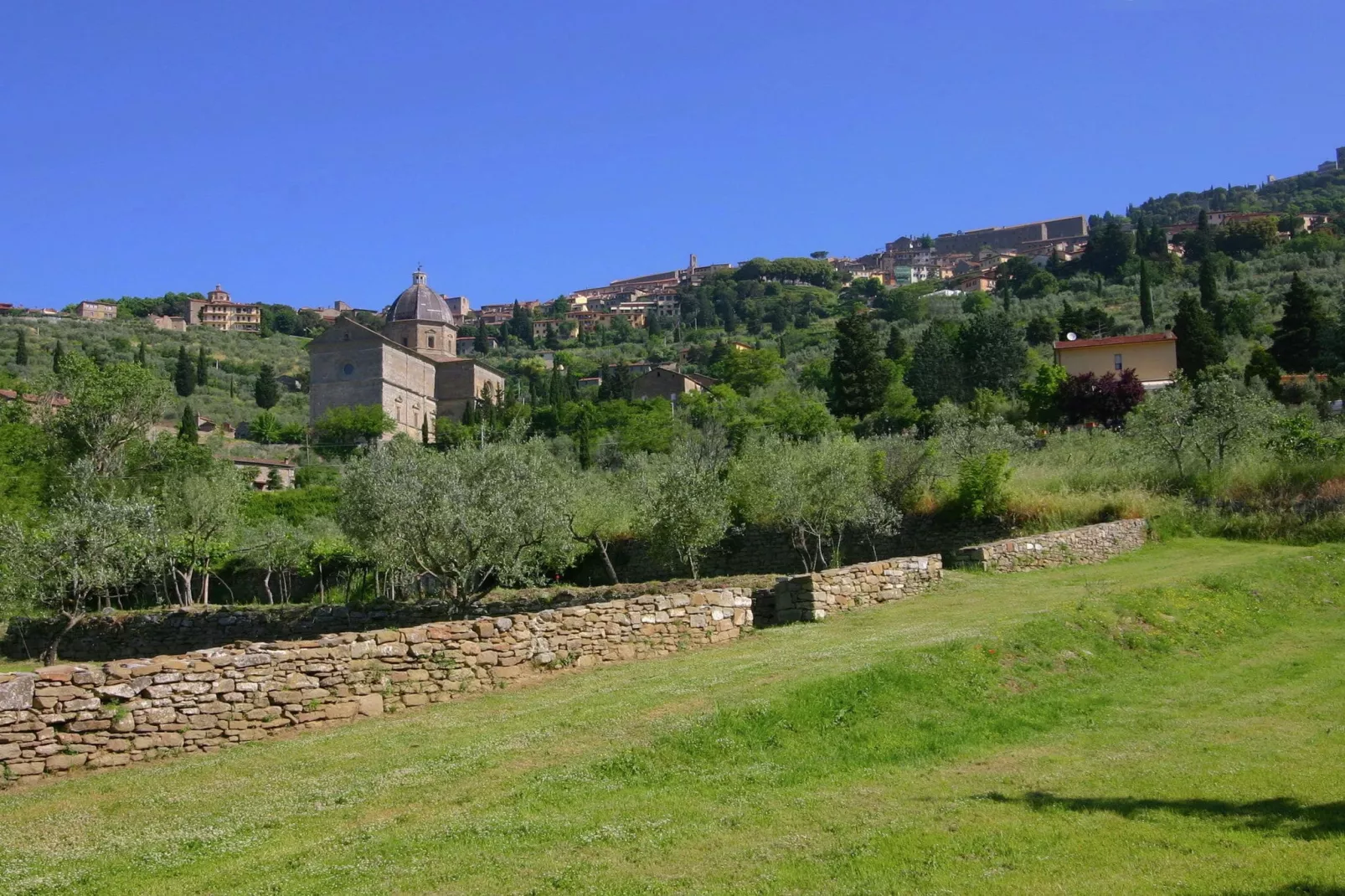 Fontocchio Diciassette-View summer