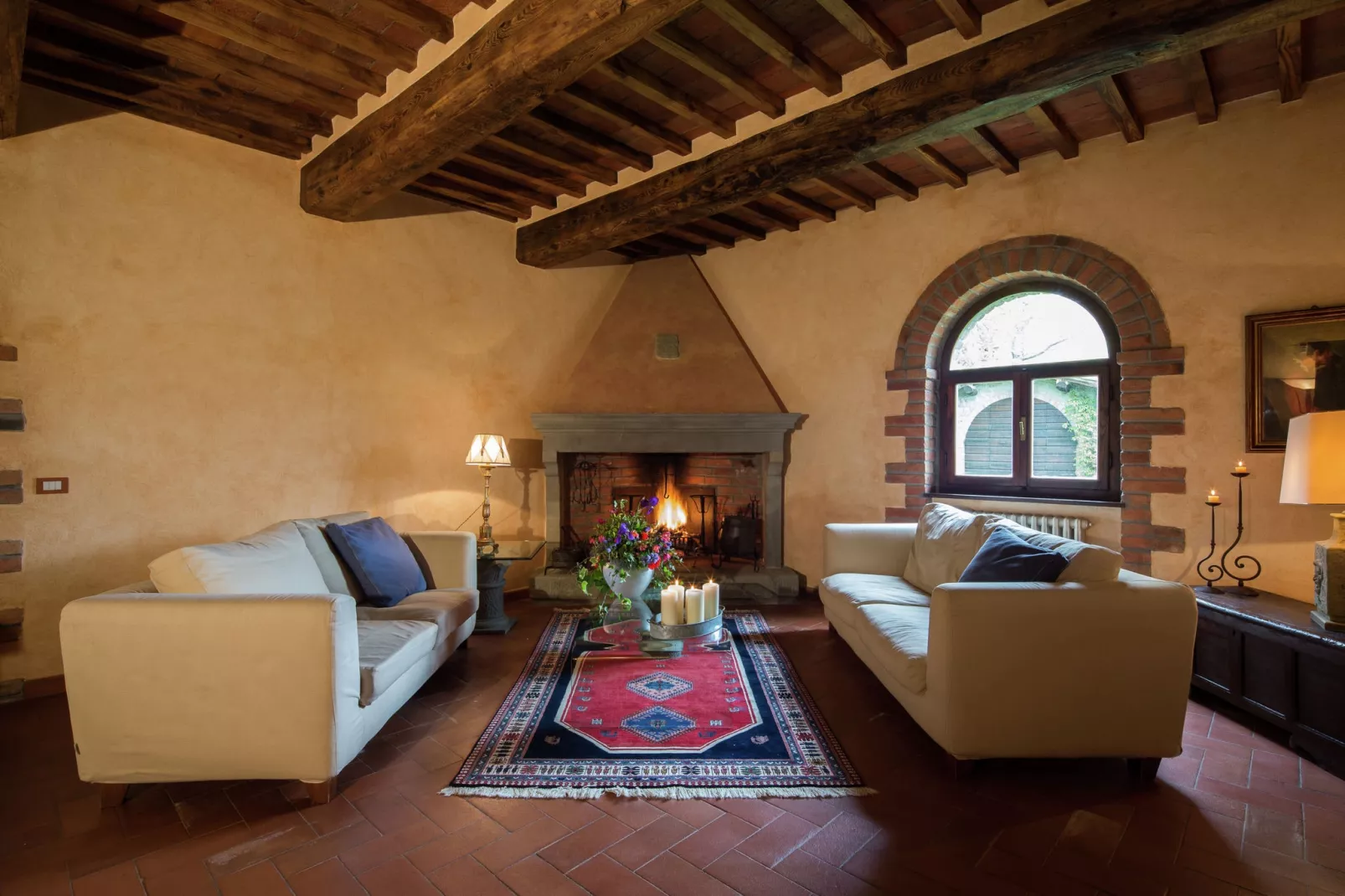 Alma-Living room