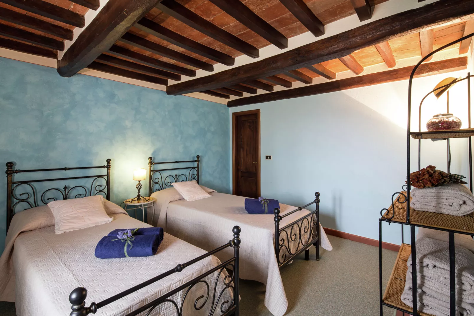 Alma-Bedroom