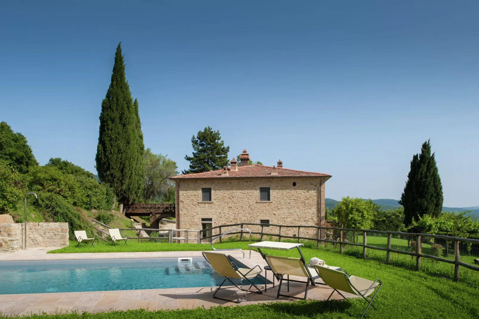 Villa Leo-Exterior summer