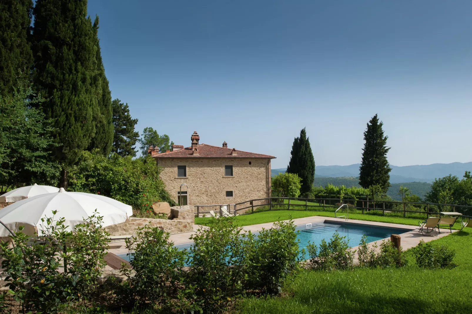 Villa Leo-Exterior summer