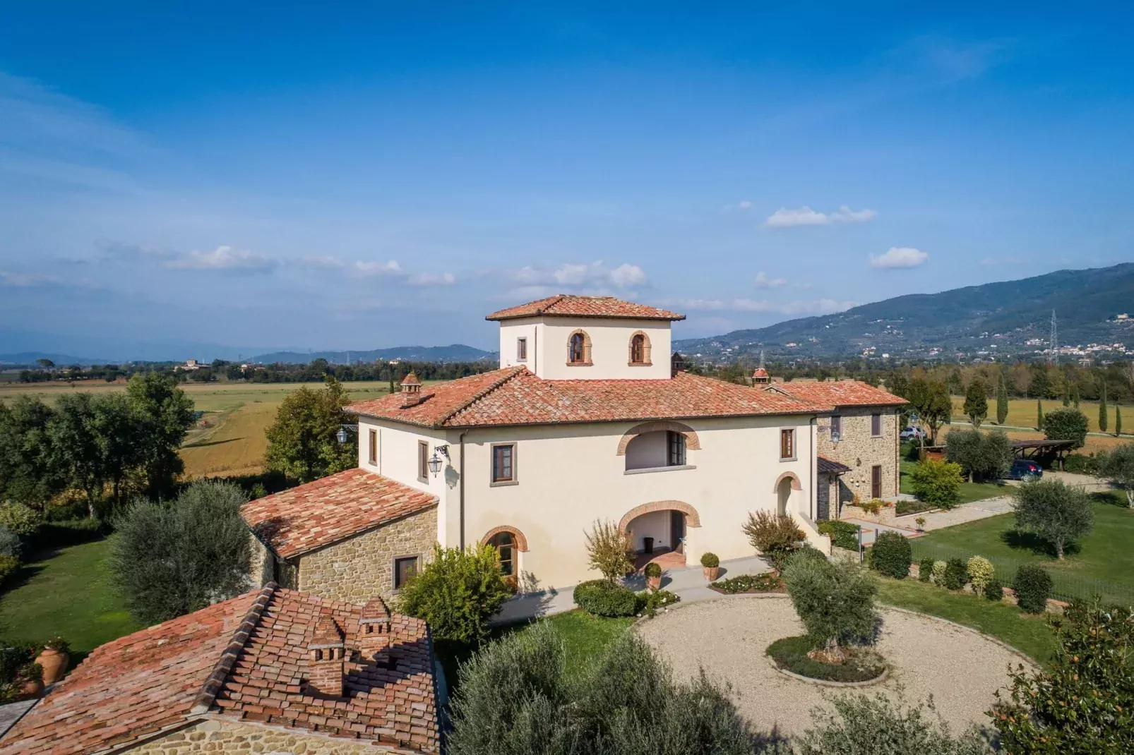 Granducato-Exterior summer