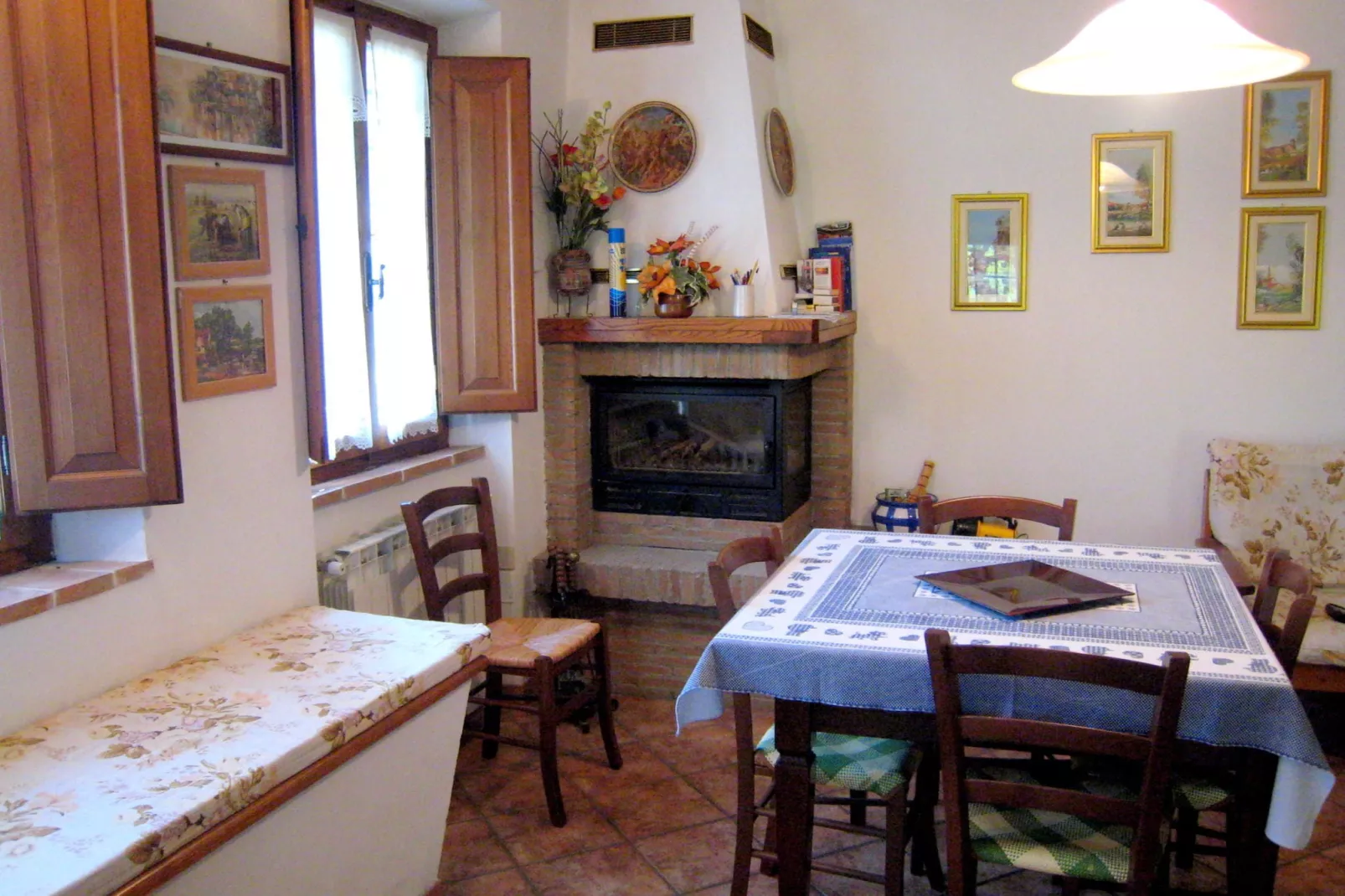 Casa Gioia-Dining room