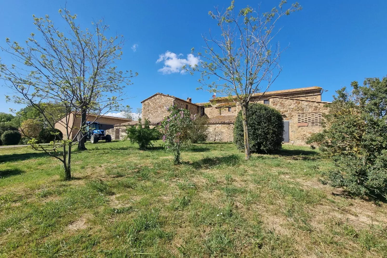 Casanuova di Quercecchio-Exterior summer