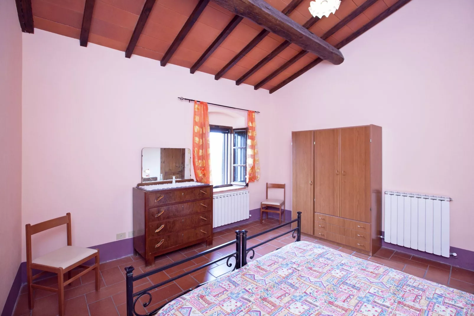 Granaio-Schlafzimmer