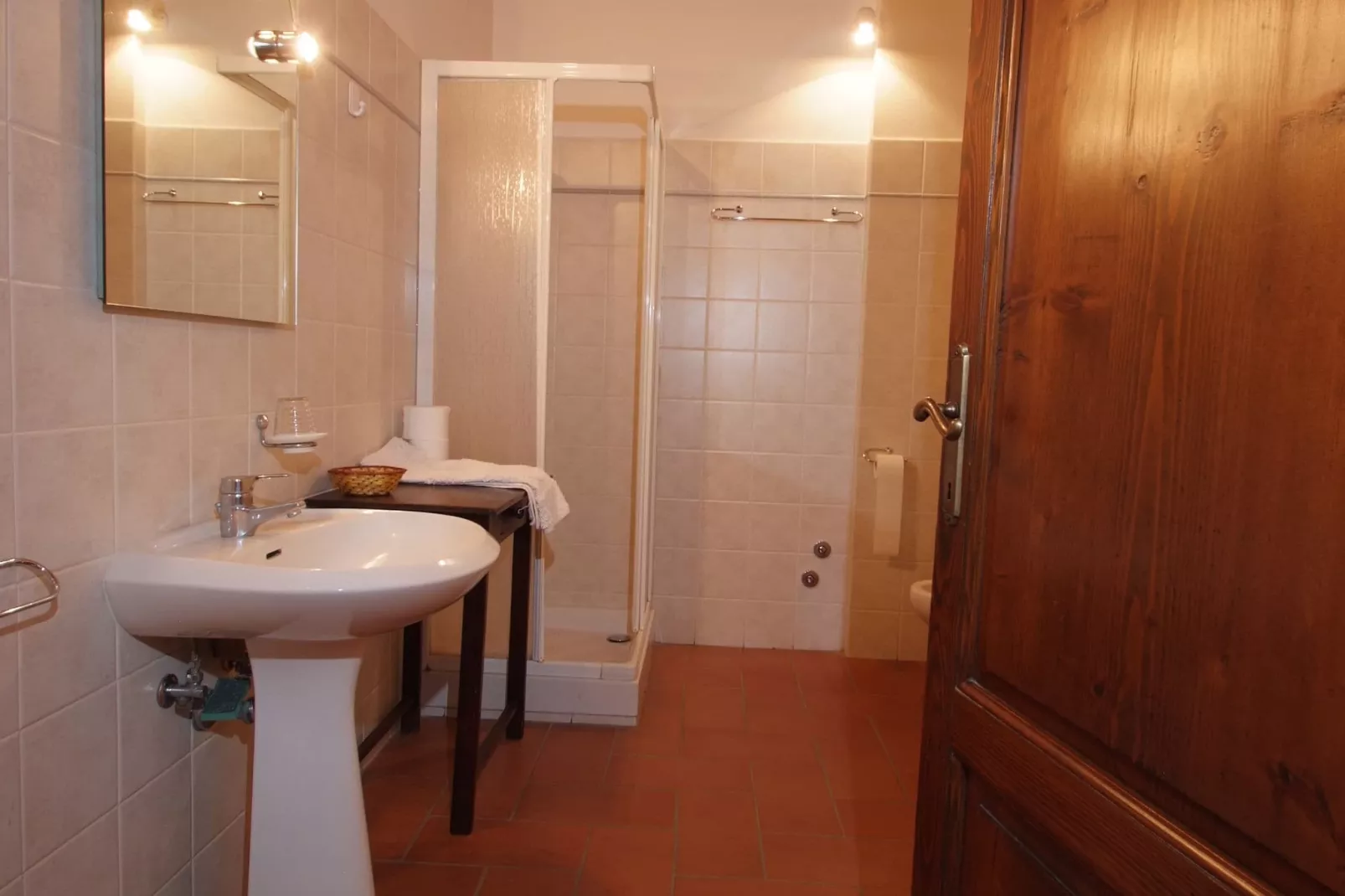 Tarugi-Bathroom