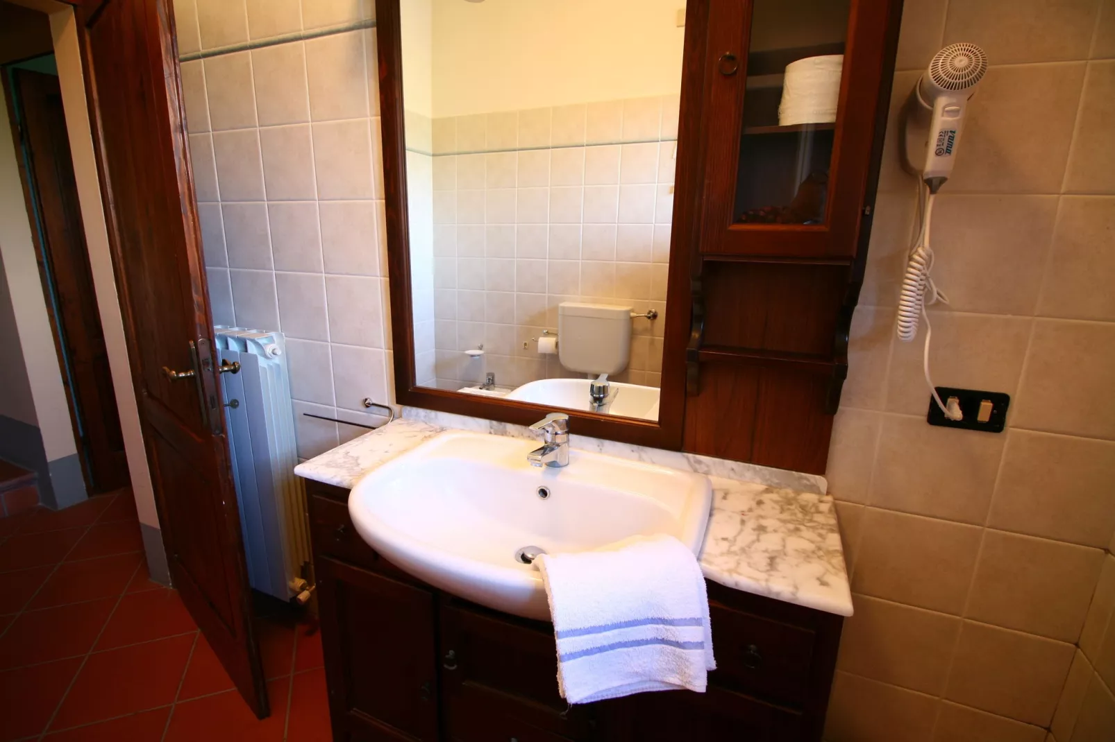 Tarugi-Bathroom
