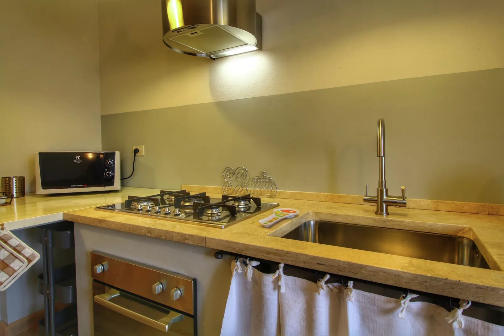 Villa Dezi-Kitchen