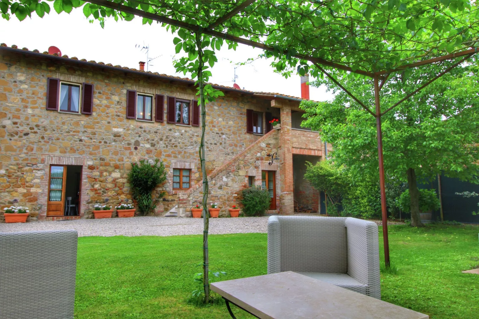 Villa Dezi-Gardens summer