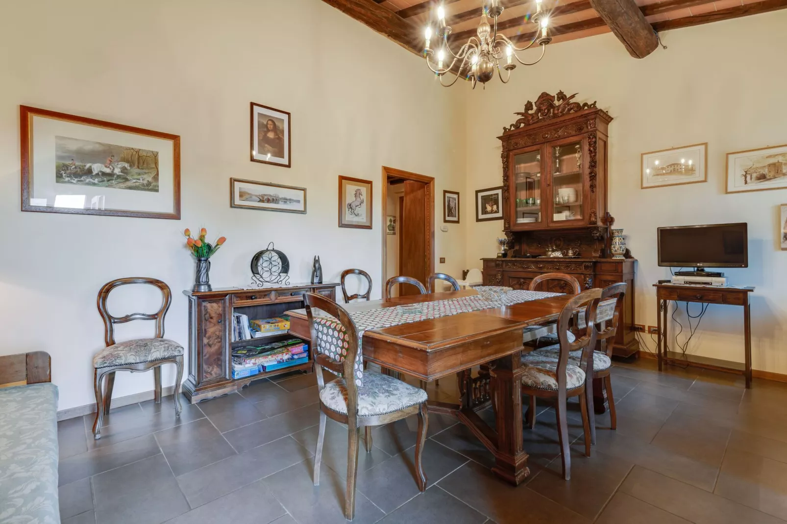 Casa Tir Na Nog-Dining room
