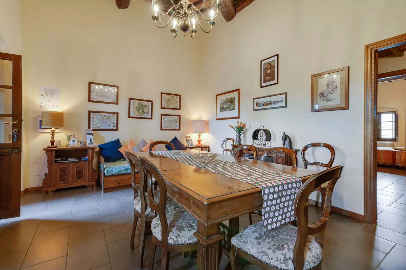 Casa Tir Na Nog-Dining room