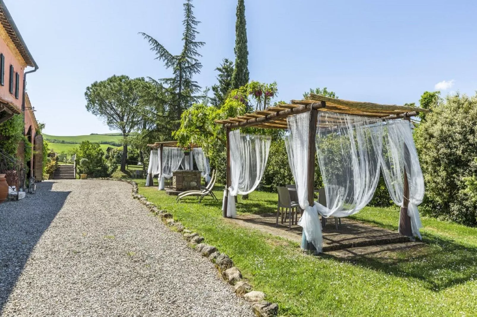 Villa Acqua-Gardens summer