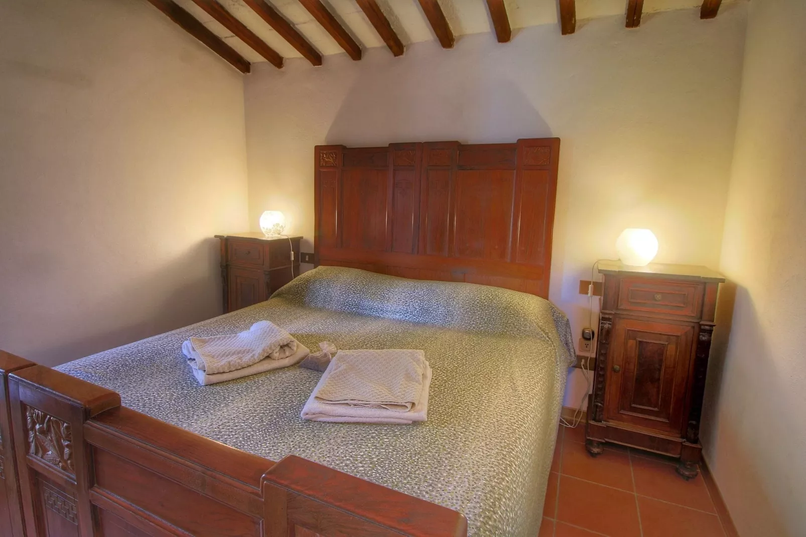 Casole d'Elsa-Schlafzimmer