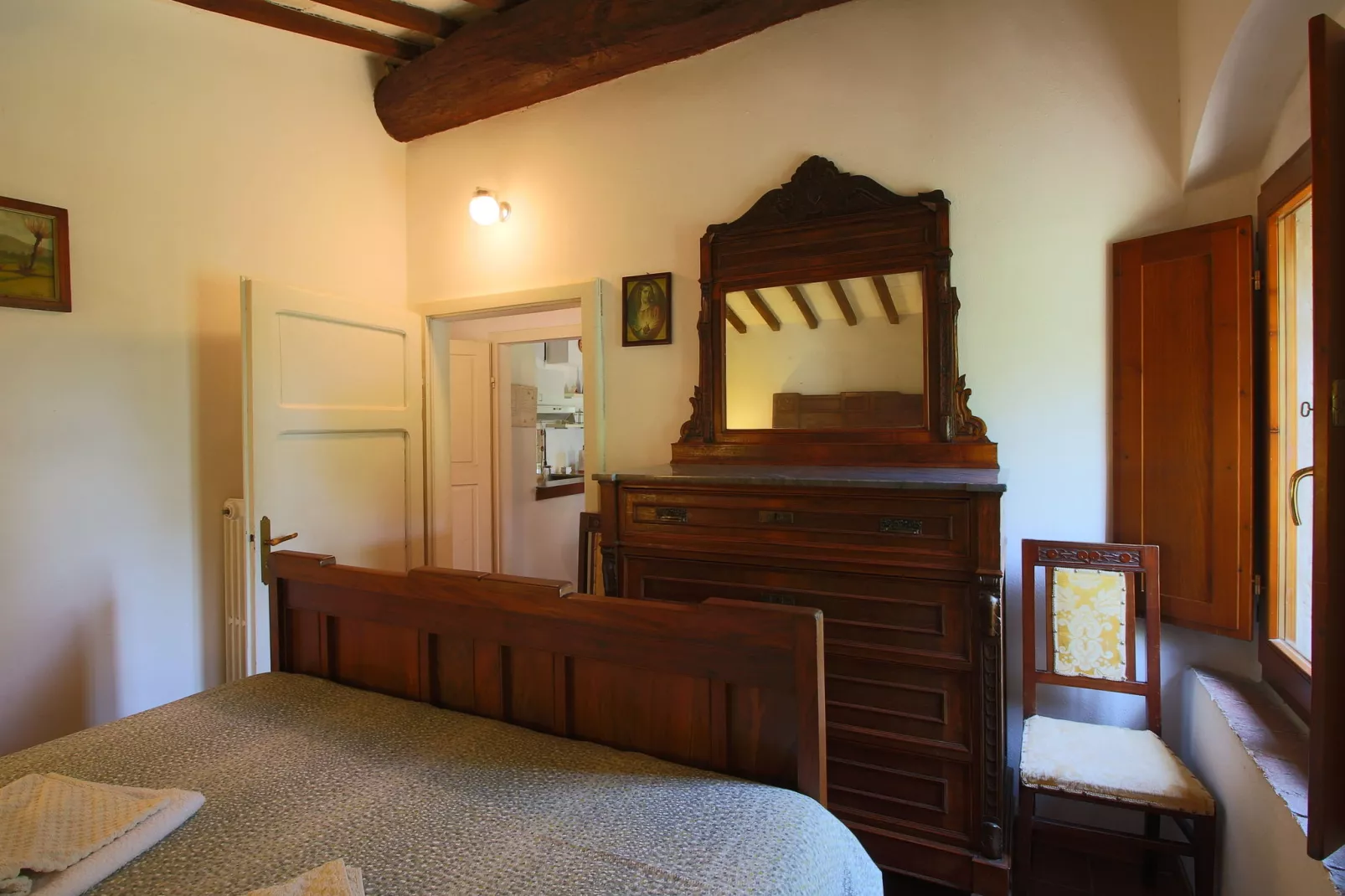 Casole d'Elsa-Schlafzimmer