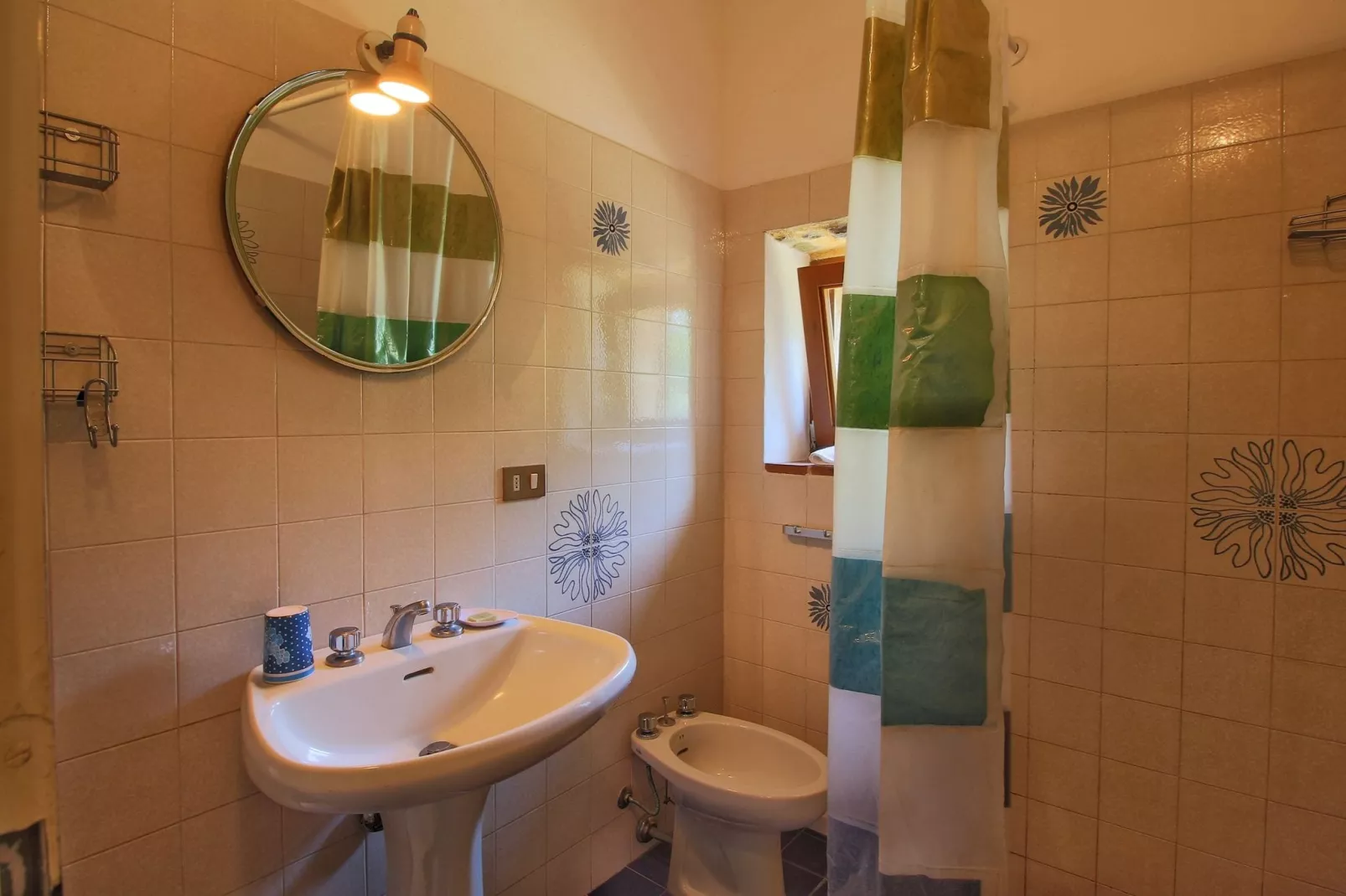Casole d'Elsa-Badezimmer