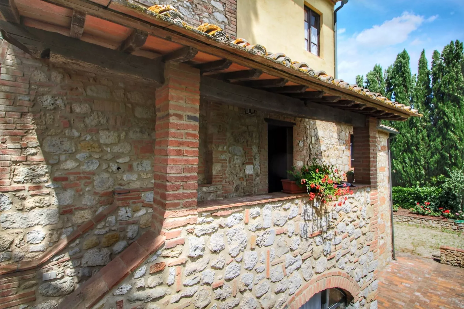 Loggiatino-Exterior summer