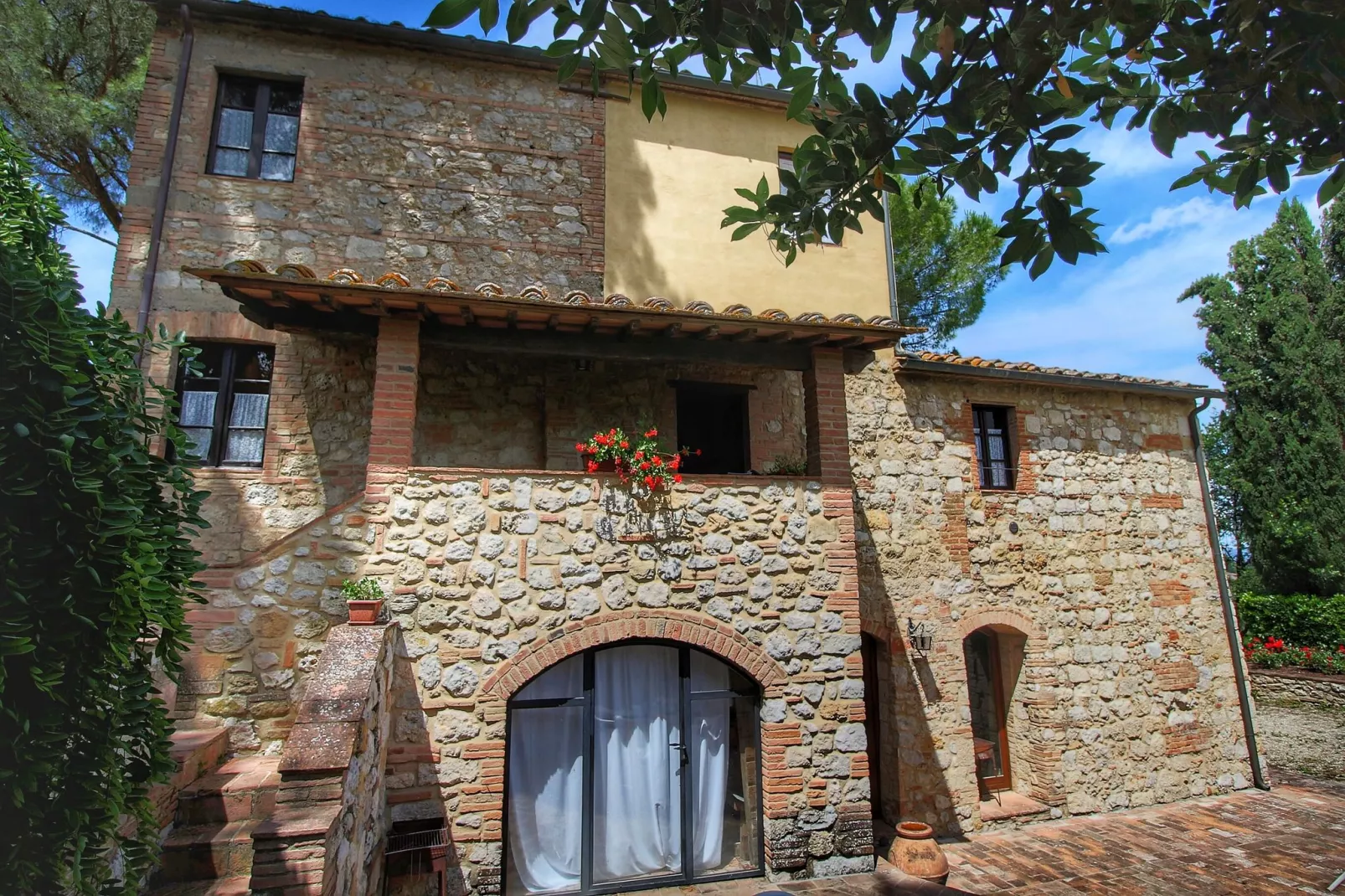 Loggiatino-Exterior summer