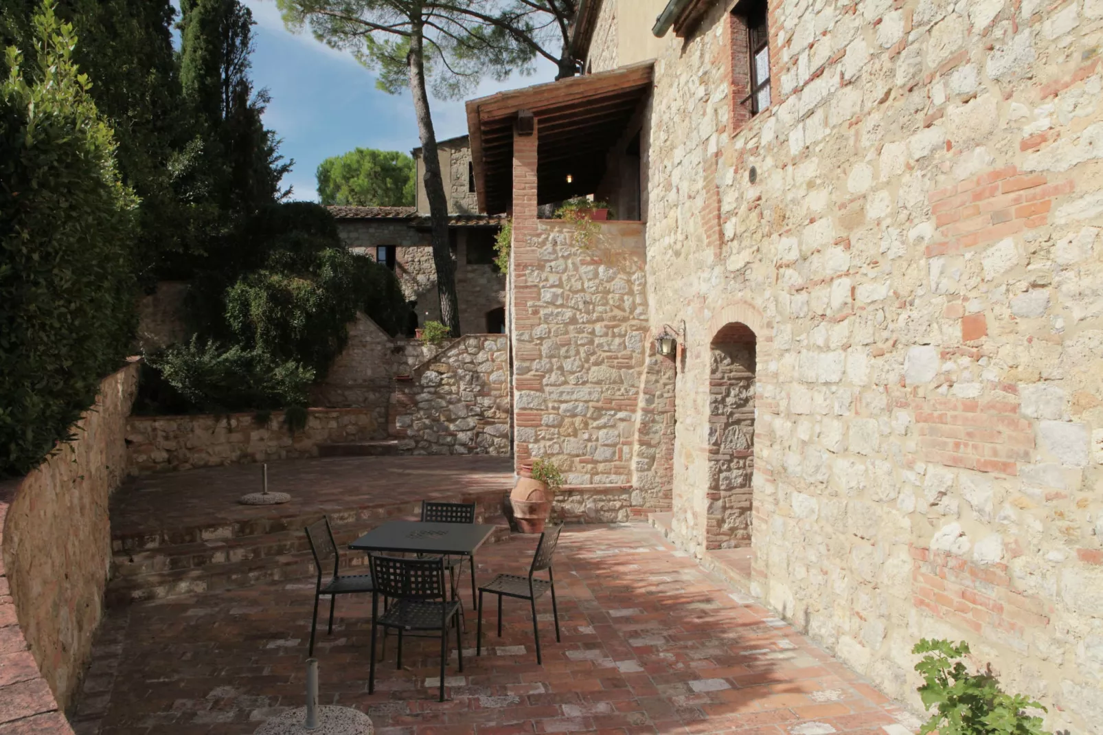 Loggiatino-Exterior summer