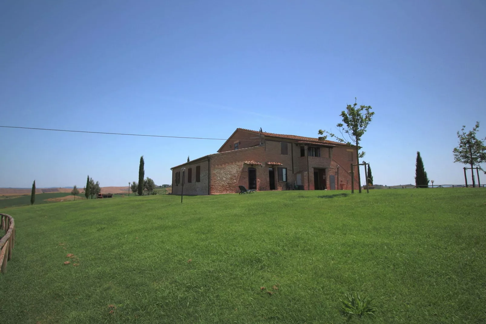 Arbia-Exterior summer