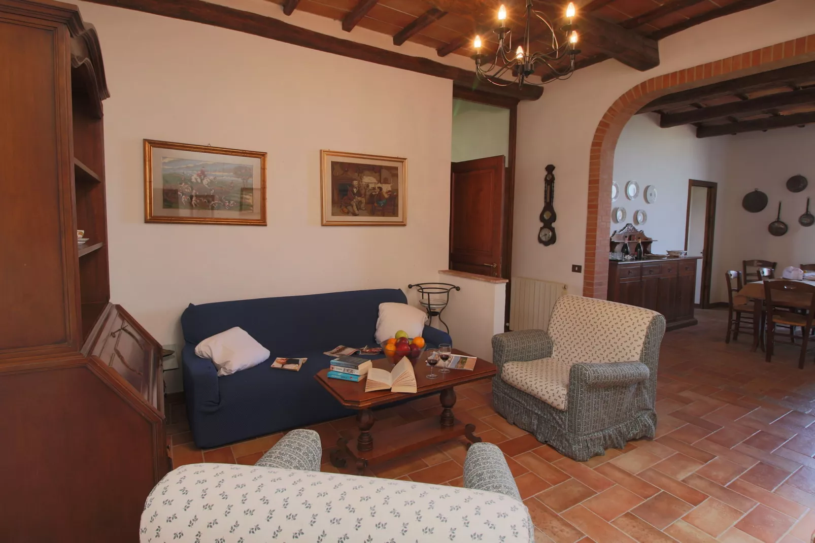 Arbia-Living room
