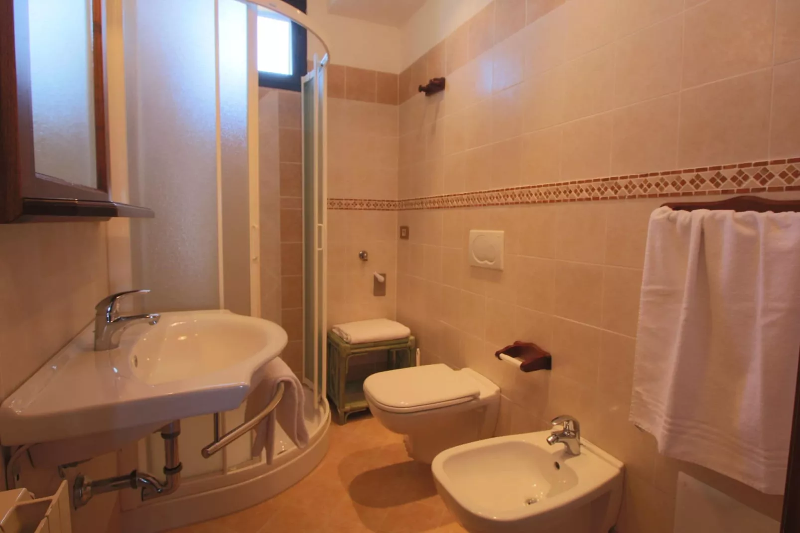 Arbia-Bathroom