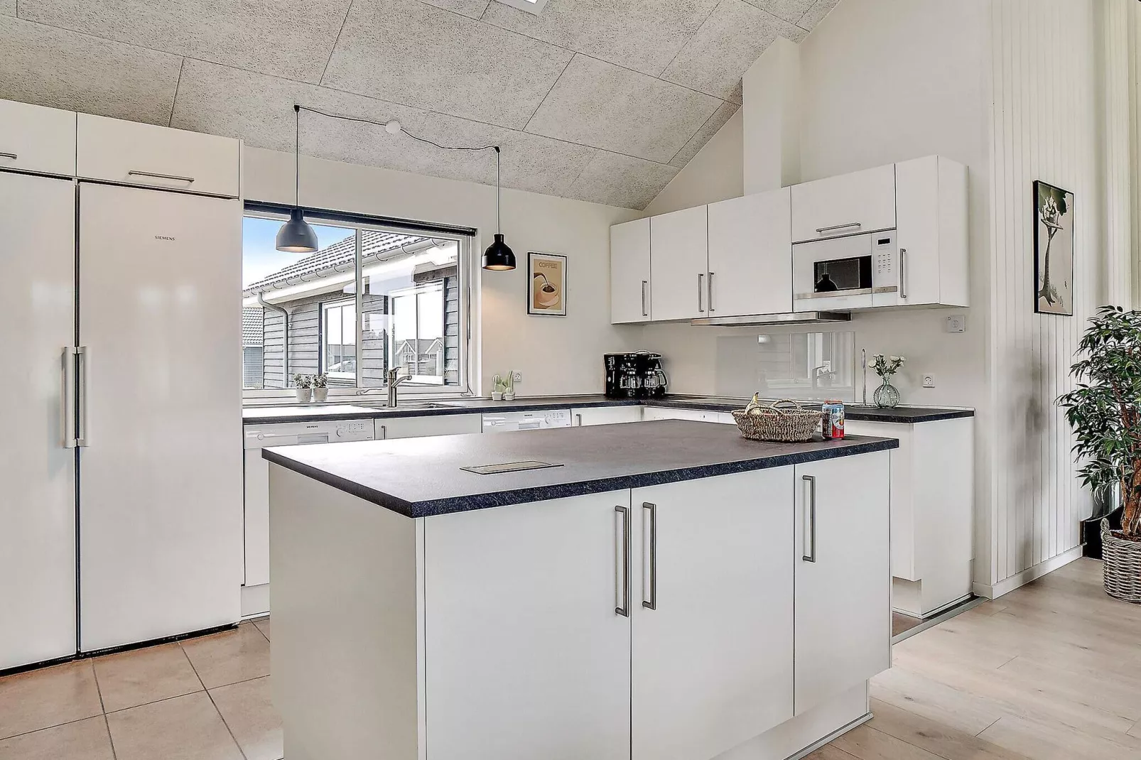 18 person holiday home in Nørre Nebel-Indoor