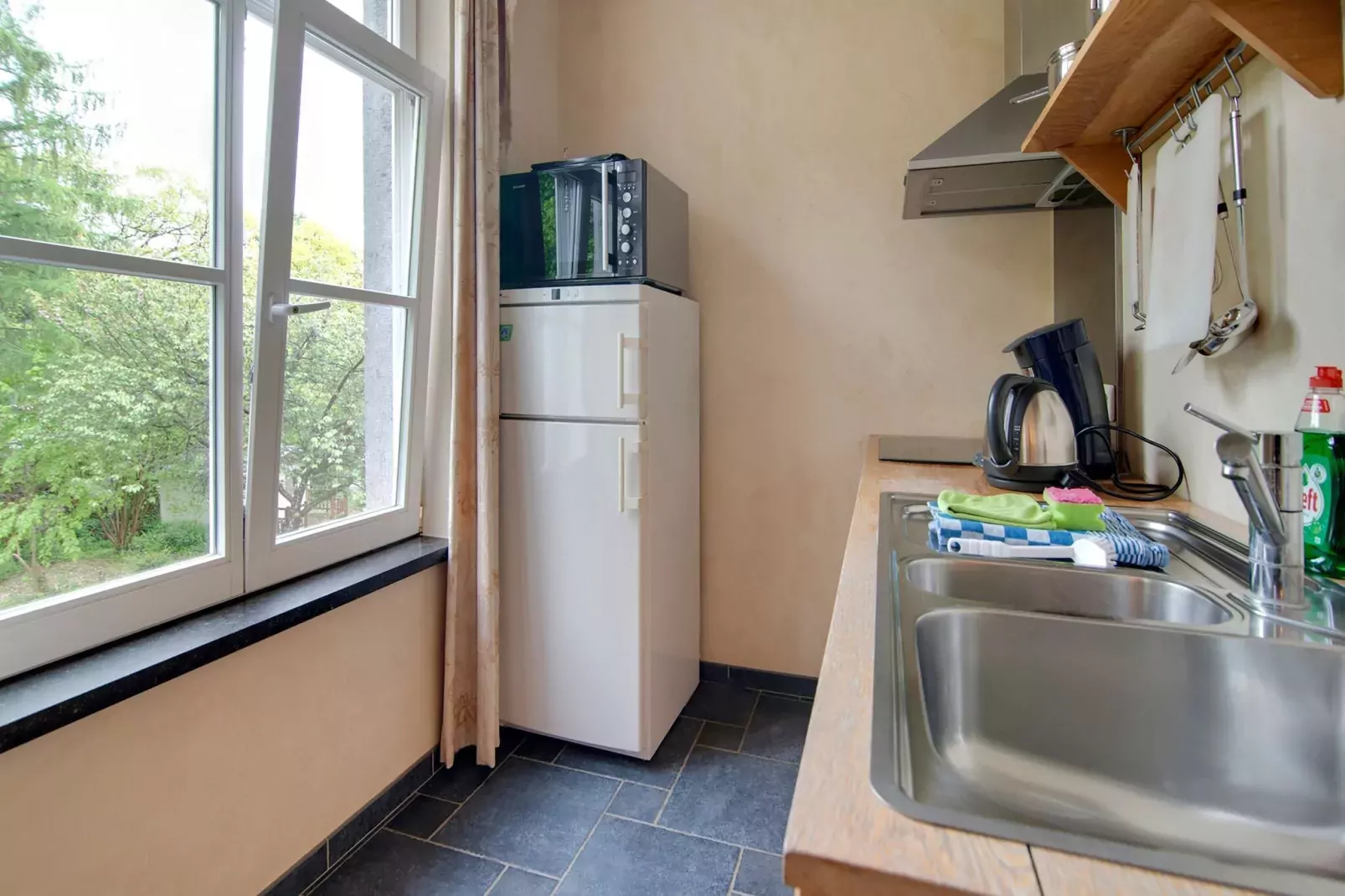 Appartement voor vier Domain Château Dieupart-Küche
