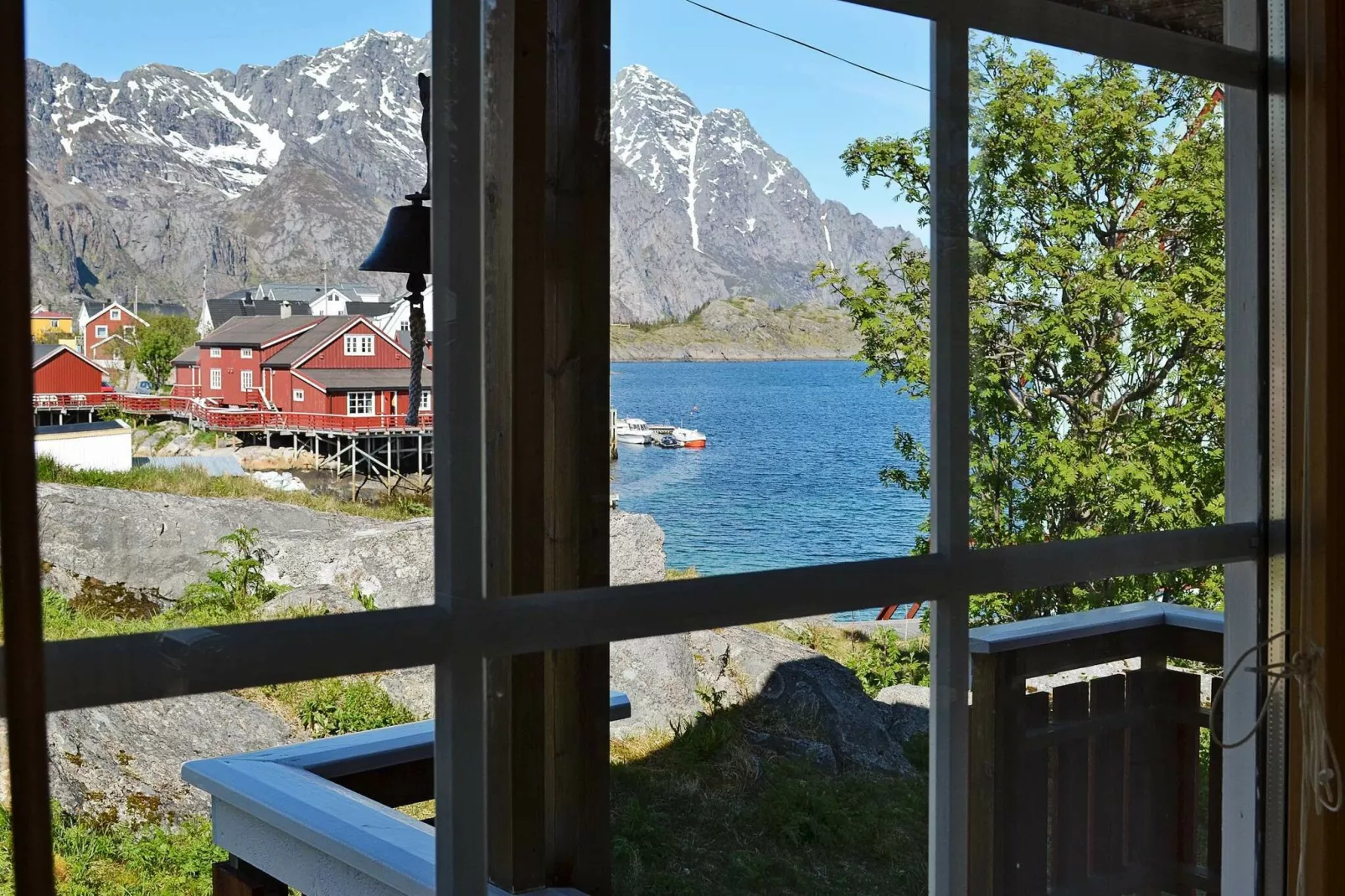 3 person holiday home in Henningsvær-By Traum