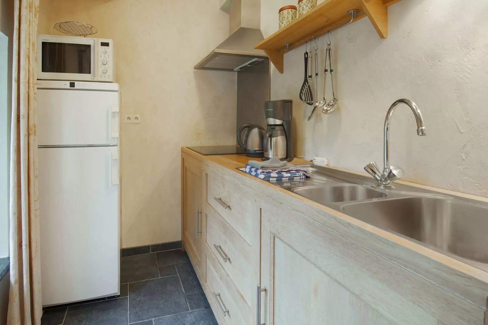 Apartment 6-Kitchen