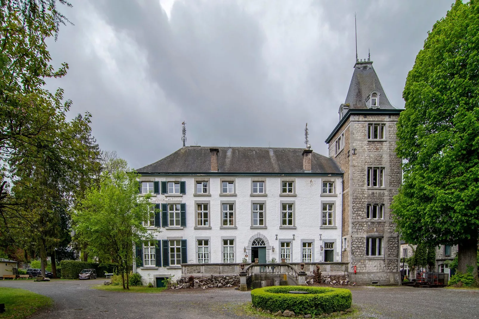 Appartement voor zes Domain Château Dieupart-Exterior summer