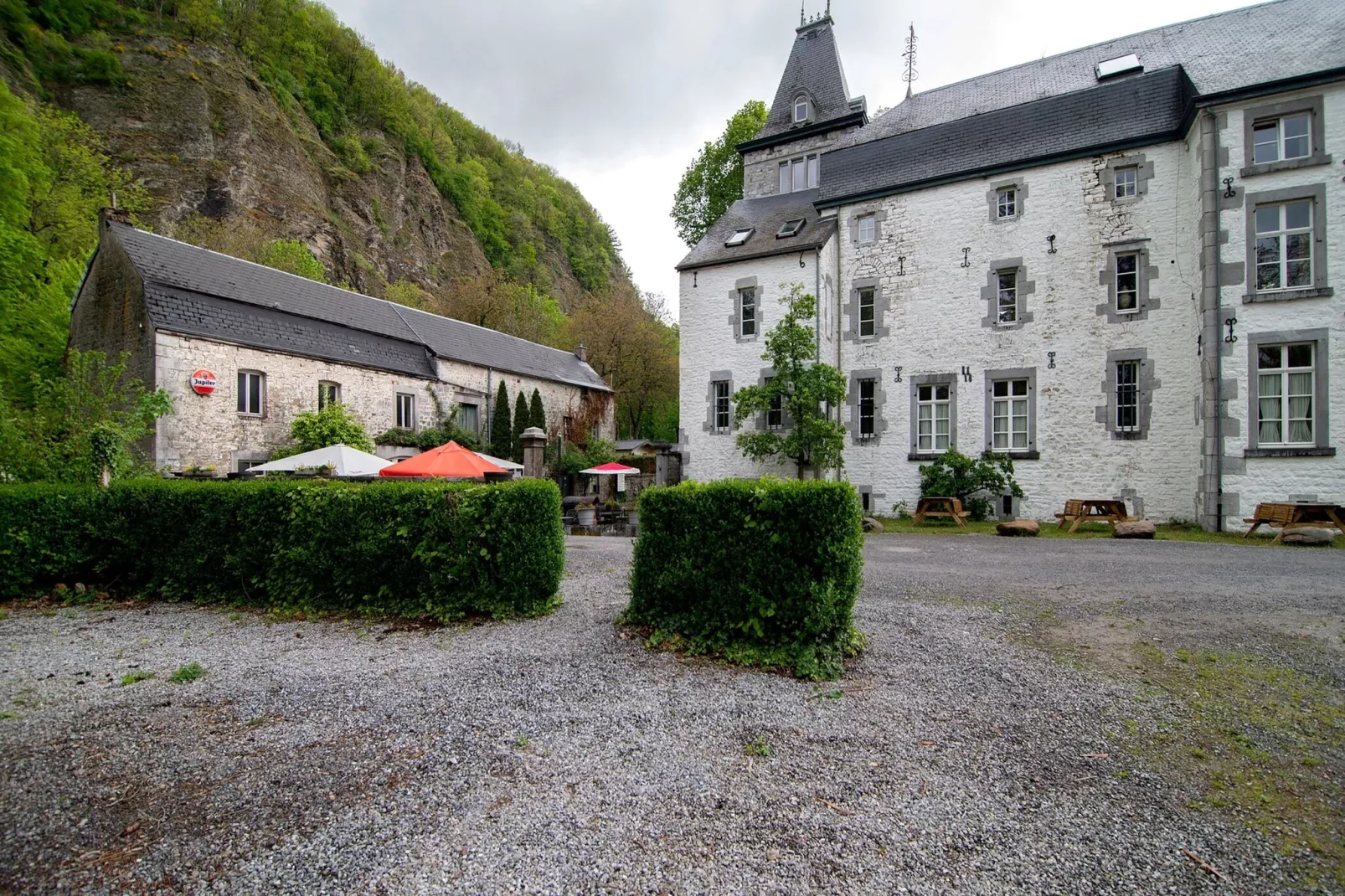 Appartement voor zes Domain Château Dieupart-Exterior summer