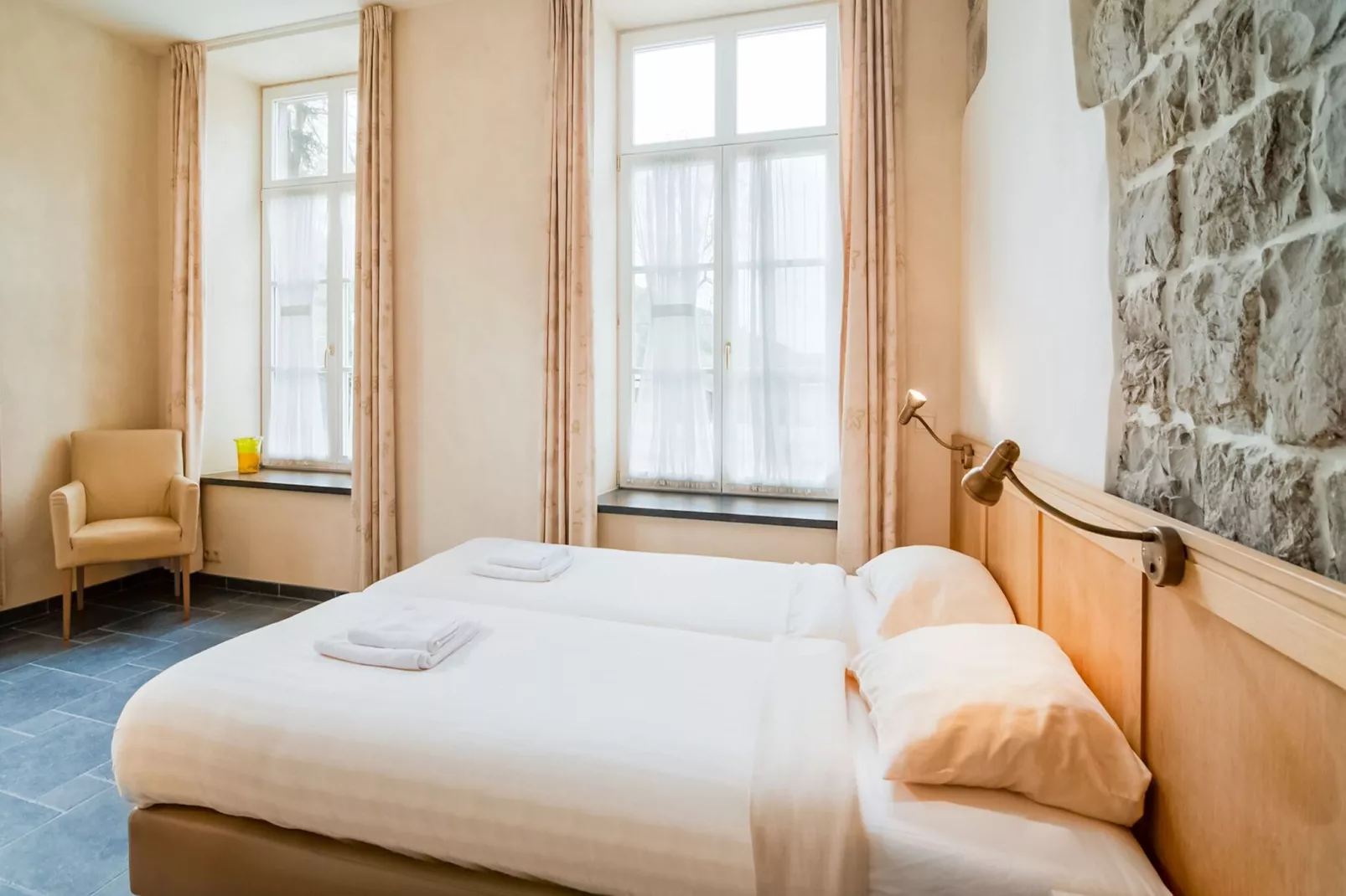 Appartement voor zes Domain Château Dieupart-Bedroom